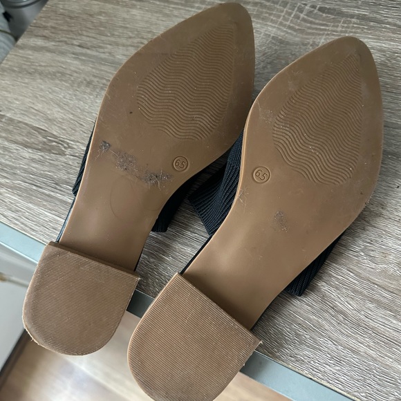 Steven black mules in 6.5. - Picture 4 of 5